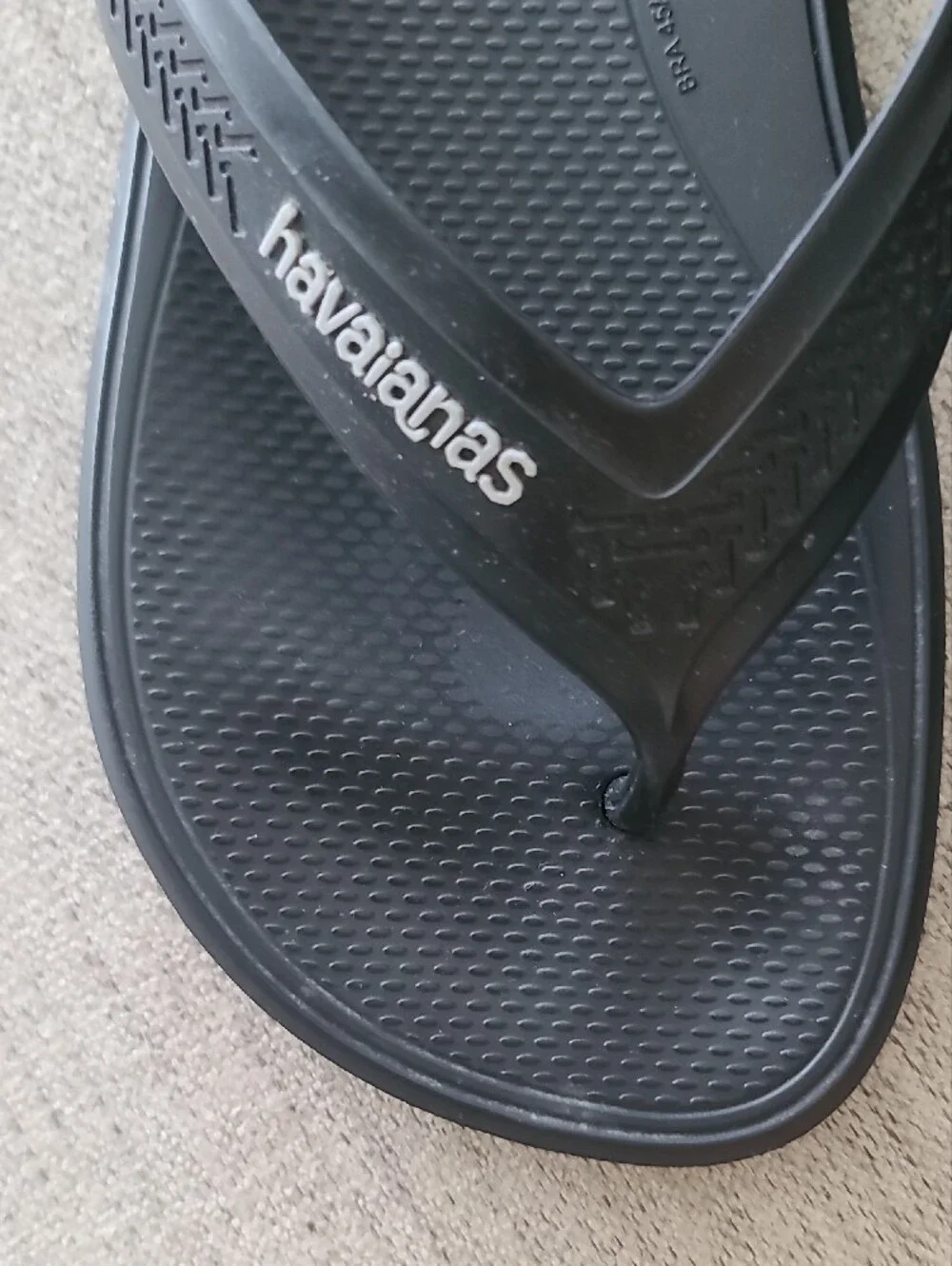 Havaianas Men’s Black Logo Thong Flip Flops